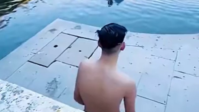 经过我同意没有？就敢下水