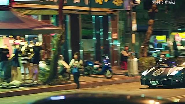 走路不抬头,鞠躬不低头,白毛有多嚣张"