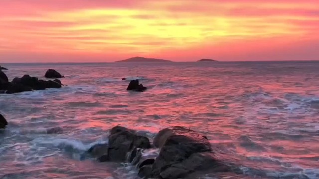 夜里我看不清海，爱你我看不见你！！