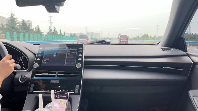 这个时刻就是男生快乐的时刻，她带你回家