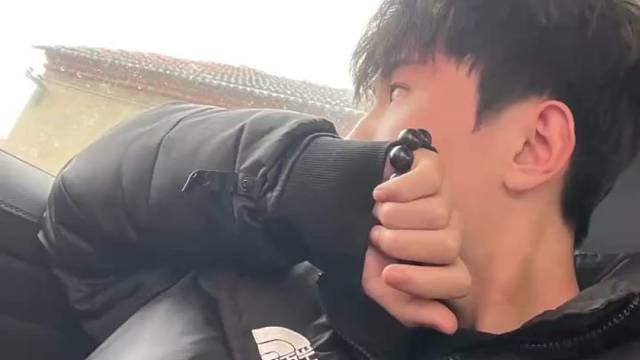 幸福的生活就是，吃饱了睡睡饱了吃