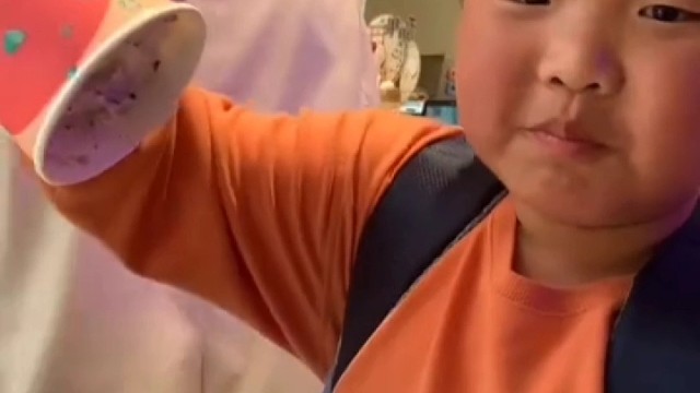 这个应该哭得挺难过的吧