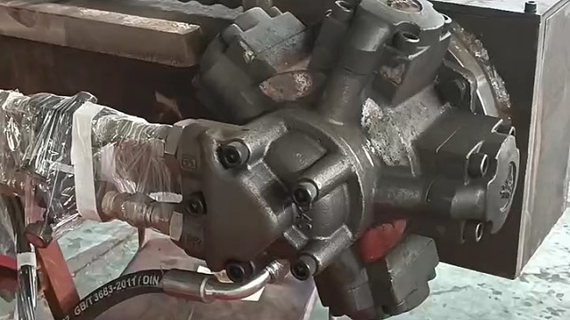 客户定制110挖改钻等待调试