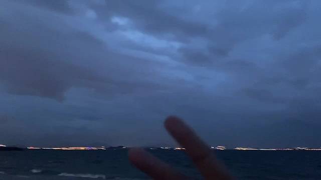 海边夜景