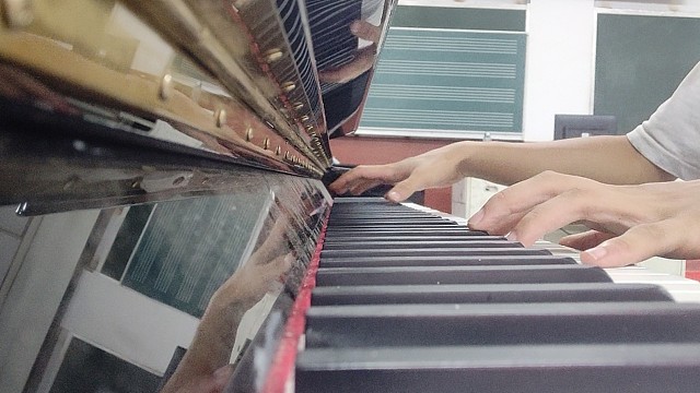 钢琴音不准吐了