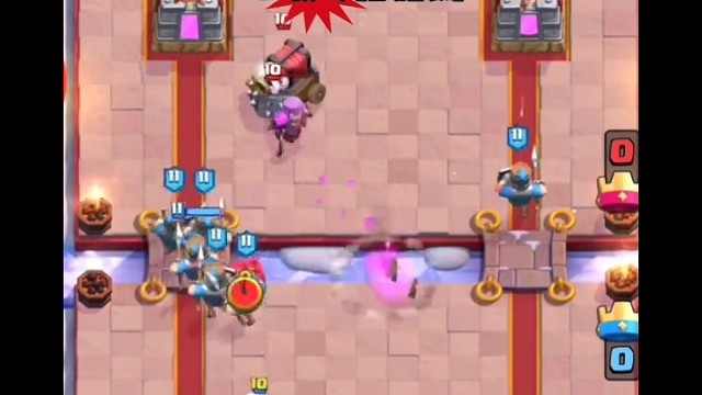 在皇室战争中唯一一张输出到炸裂的卡牌，地狱塔敢玩？观众:火箭做不到？