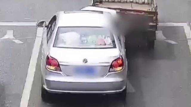 那....这谁的责任大？