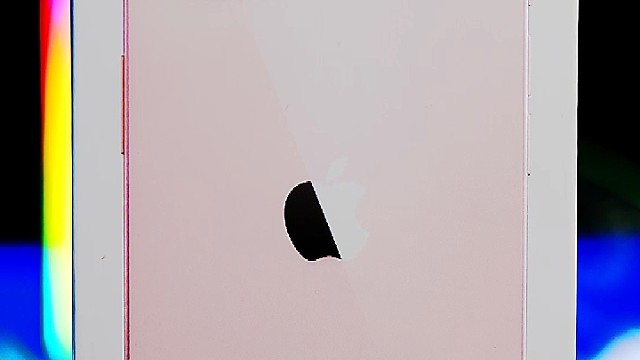 iPhone13沉浸式开箱贴膜，强迫症的你爱了吗？