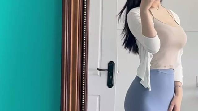 她什么都不在乎所以她一直漂亮