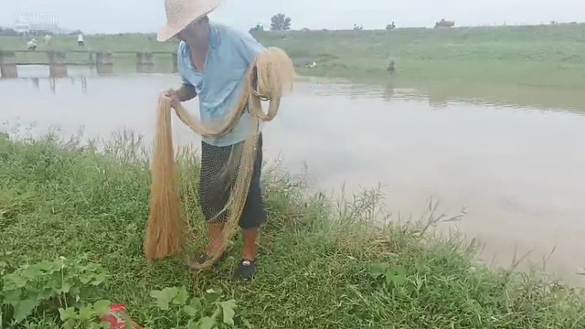 60年网龄老师傅传统手抛网！