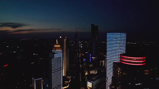 07.15｜FOX胡天渝
轻拍旋律节奏回味浮生
逍遥荡游在世间的儒生
#FUTURENANJI