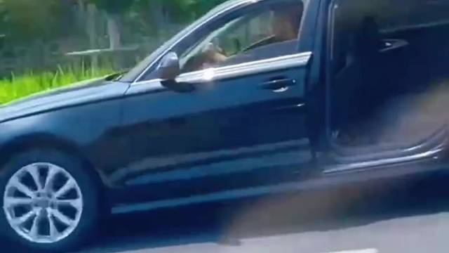 奥迪车主这也太豪横了吧！