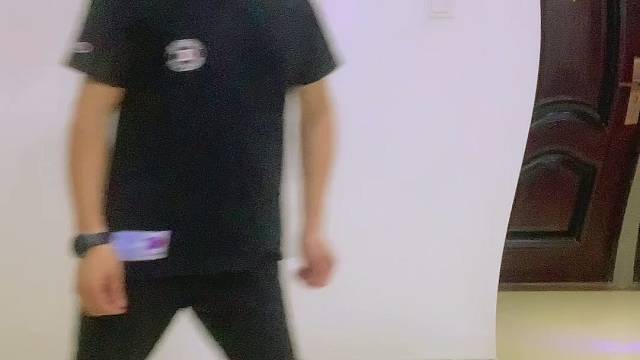 身材事儿修长时而矮短