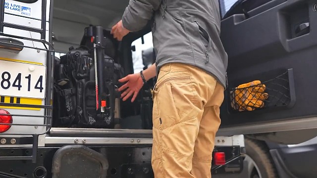 户外露营，出去露营，开车