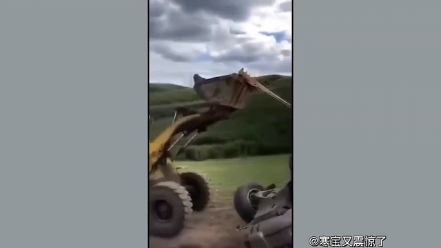 车顶都凹进去了，跑得还挺快