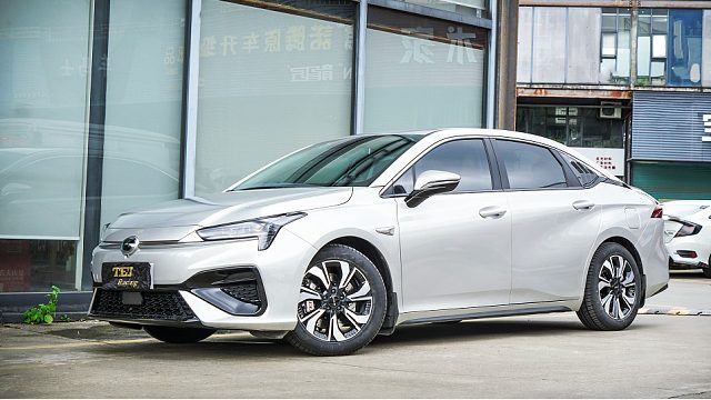 广汽埃安AION S刹车改装案例来啦，升级TEI前四后四刹车套装