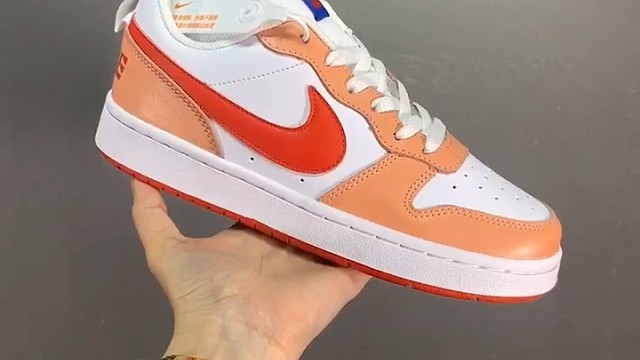 视频鉴赏
公司级NKCourtBoroughLow2FP
低帮百搭透气休闲运动板鞋，经典