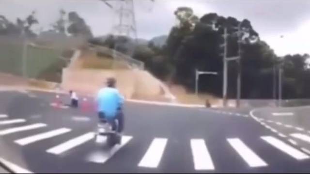 盘点那些奇葩车祸爆笑现场