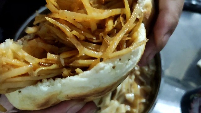 22719（晚）中午剩的土豆丝夹个烧饼，再来碗汤面条。