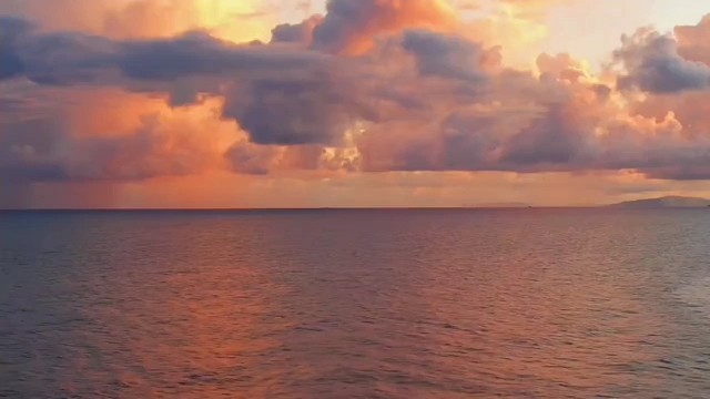 万宁神州半岛灯塔《她》