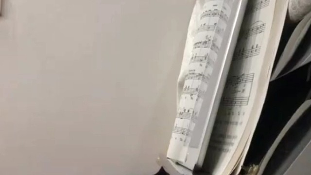 给你弹一首