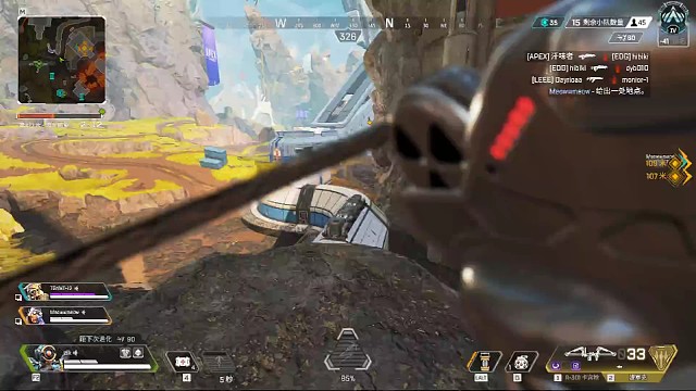 被三个大汉盲脸了。