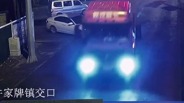 文明出行莫闯红灯