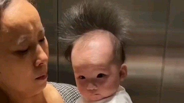 “小小年纪拥有成功者发型"