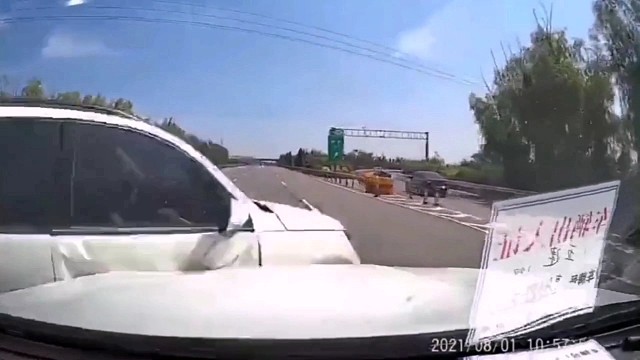 高速路口挑头，大家怎么看