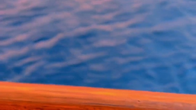 生活既是向往也是希望有一颗浸透人间烟火的心把每一个平凡的日子都溢满怡悦让日子在粗