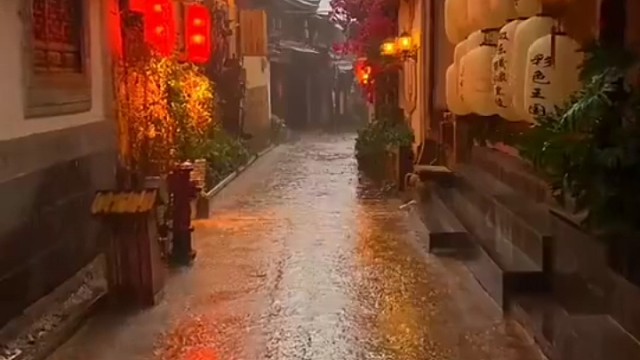 市井皆是温柔
弄堂藏匿浪漫。