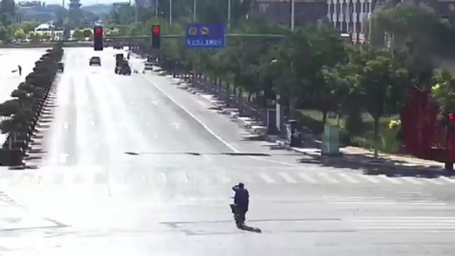 红灯不是儿戏，停下才是安全