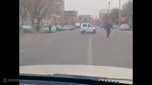 笑出猪声，明明很严肃的事情