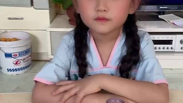 亲子互动游戏！来喝饮料啦！