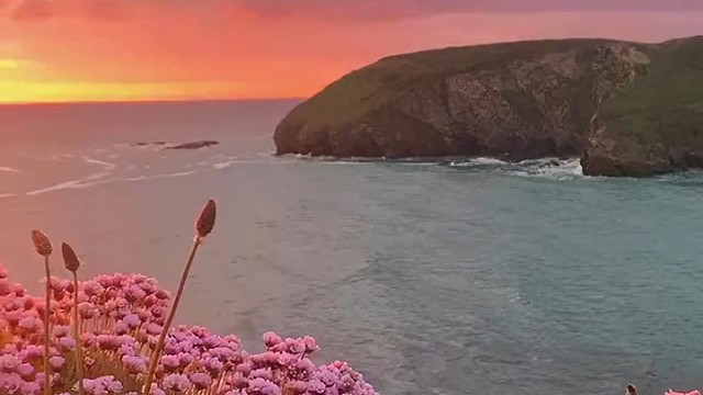 对⼈⽣积极向上的进取⼼对事业与未来家庭的责任⼼对成与败荣与辱的平常⼼怡悦并享受每一天