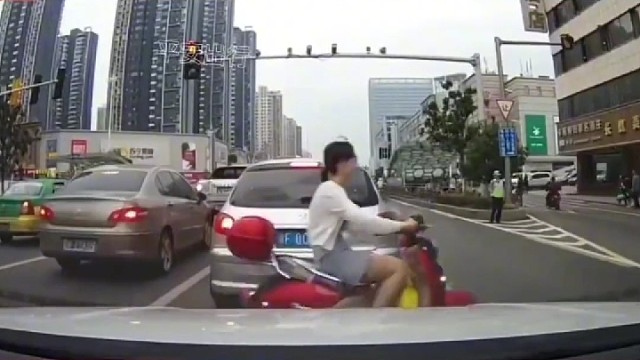 马路是我家，电动随便插