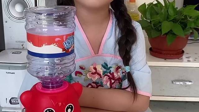 亲子互动游戏，妈妈我的饮水机没有水了