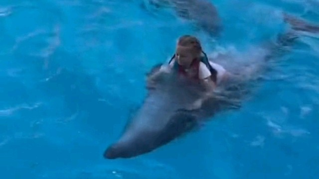 学游泳老师很重要