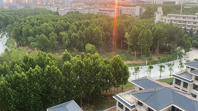 喜欢一个游戏都会给游戏充钱，喜欢一个人怎么舍得不给那个人花钱呢