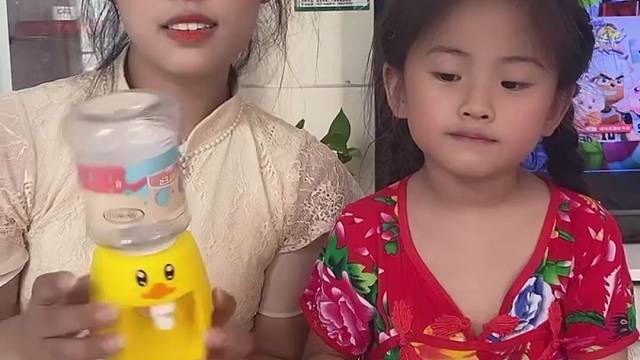 亲子互动游戏！比一比谁的玩具多