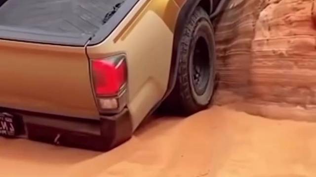 你见过这么豪横的皮卡吗？加装多变体汽车皮卡后箱盖会不会更酷呢