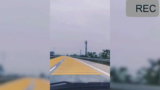 这减速带很魔性啊