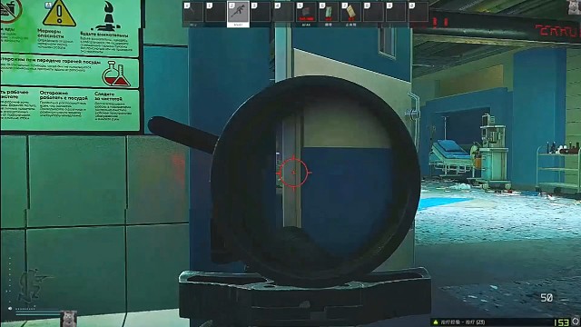 继续门缝苟敌人，再加上一个夺命手雷