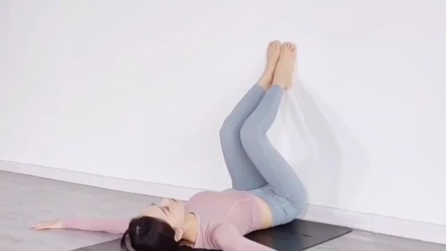 美女瑜伽健身教程