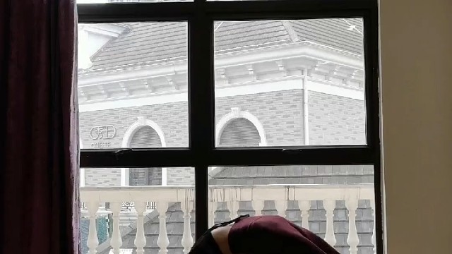 看起来超级费力