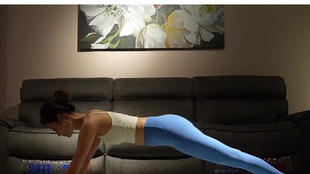 个子矮，腿短的姐妹有救了，每天睡前一分钟，长高三厘米，腿部线条越来越好看