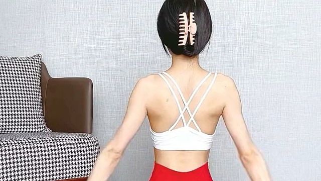 让我带你走进瑜伽世界！