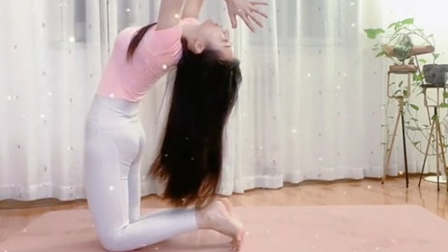 跟我一起来做瑜伽！