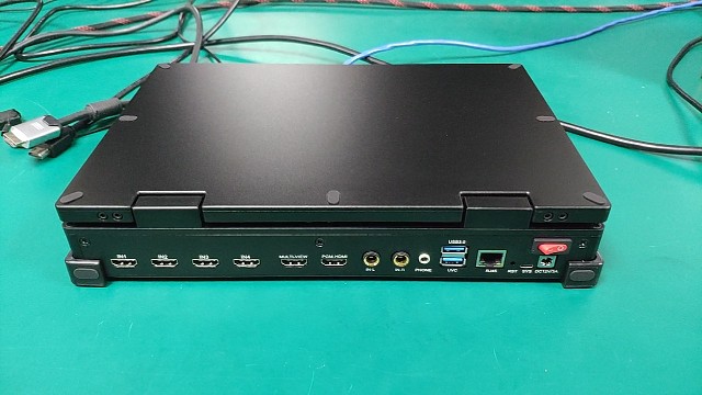 多摄像机位画面同时直播导播切换台带录制