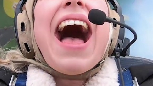 看到这表情，请发挥你的想象力